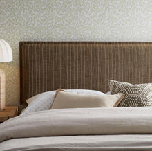Cargar imagen en el visor de la galería, Mary Headboard
