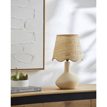 Cargar imagen en el visor de la galería, Bliss Cottage Table Lamp
