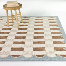 Cargar imagen en el visor de la galería, Scallop Checker Area Rug
