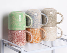 Cargar imagen en el visor de la galería, Handpainted Mugs
