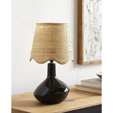 Cargar imagen en el visor de la galería, Bliss Cottage Table Lamp
