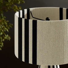 Cargar imagen en el visor de la galería, Gia Black Table Lamp
