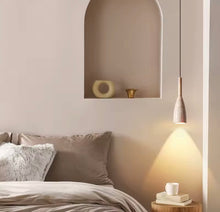 Cargar imagen en el visor de la galería, Drop Travertine Pendant
