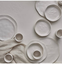 Cargar imagen en el visor de la galería, Asymetric Dinnerware Set
