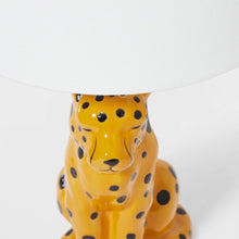 Cargar imagen en el visor de la galería, Cheetah Table Lamp
