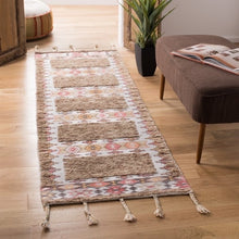 Cargar imagen en el visor de la galería, Fazila Runner Rug
